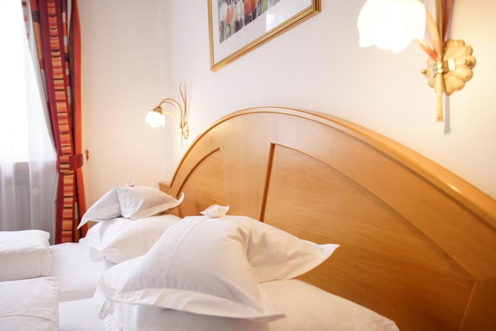Garni Crepaz Bed & Breakfast Selva di Val Gardena Eksteriør bilde