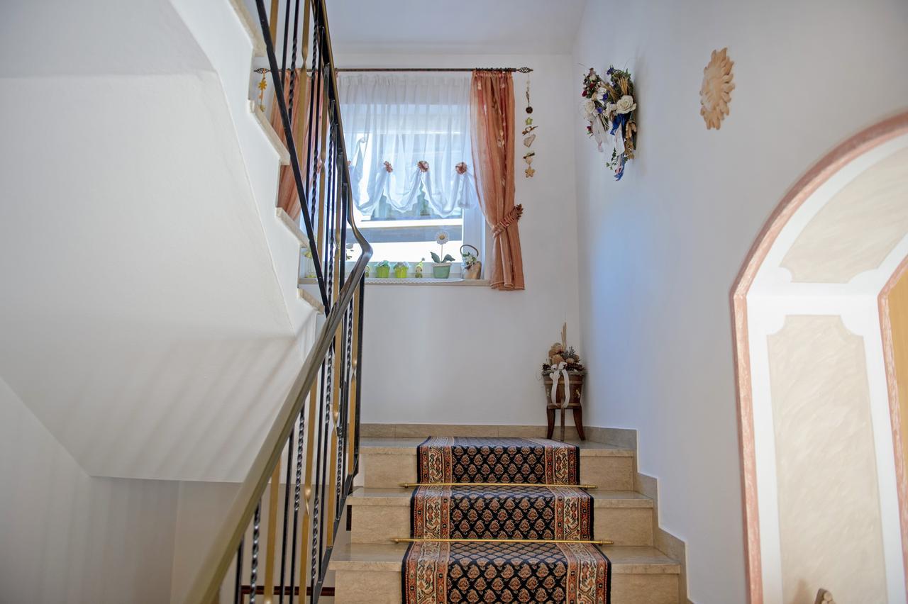 Garni Crepaz Bed & Breakfast Selva di Val Gardena Eksteriør bilde